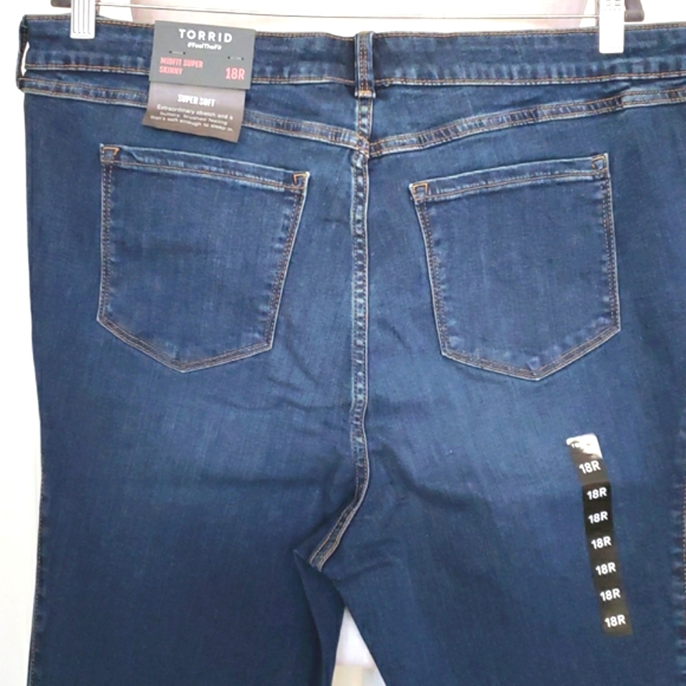 NWT Torrid Jeans - Picture 5 of 10